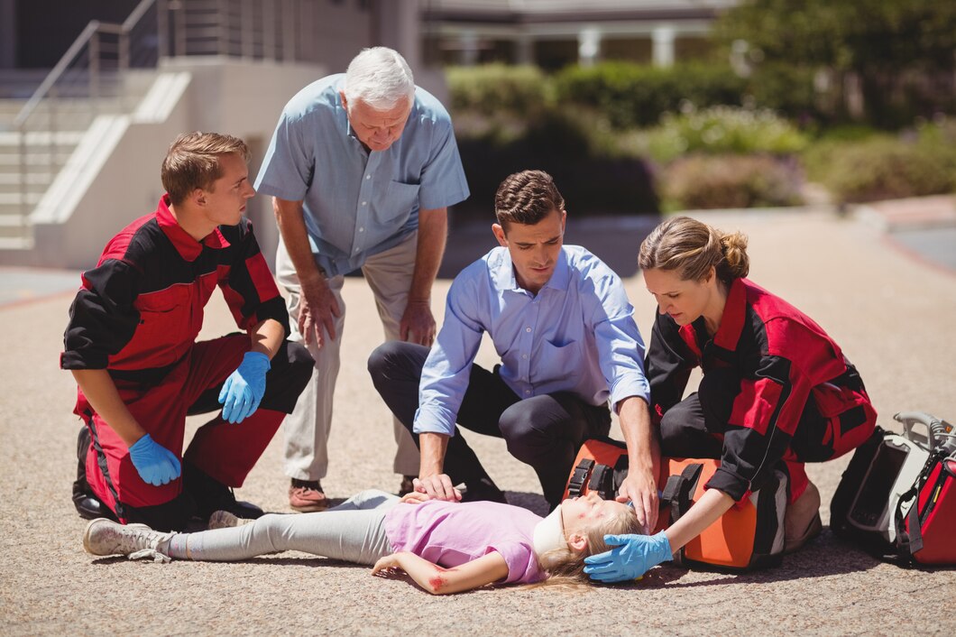 Jak efektywne szkolenia z pierwszej pomocy mogą uratować życie – praktyczne wskazówki i porady