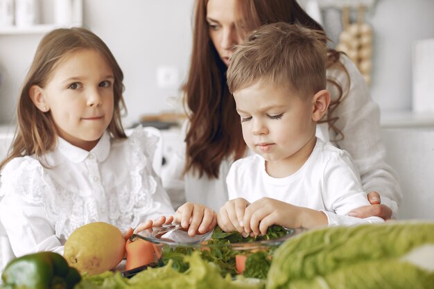Jak budować zdrowe nawyki żywieniowe u dzieci od najmłodszych lat